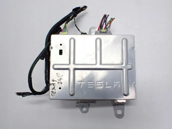 Tesla Radio-Verstärker OEM 1507152-01-B Gebraucht image 2