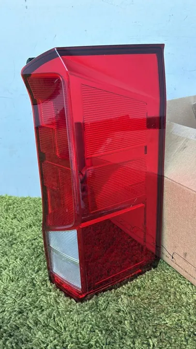 Luz Trasera LED Derecha VW Crafter II 2 7C MAN TGE 17- image 2