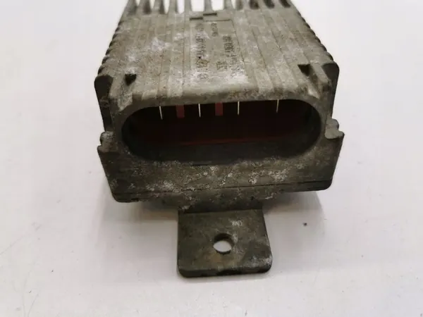 Mercedes-Benz A W168 2000 Tuulettimen ohjausmoduuli A0275458032 image 3