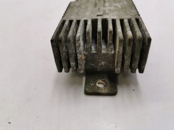 Mercedes-Benz A W168 2000 Tuulettimen ohjausmoduuli A0275458032 image 4