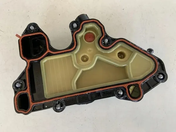 Öljyerotin OEM 06Q103495F Audi Q5:lle 2.0L Bensiini image 4