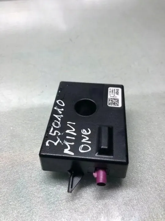 Amplificateur antenne OEM 932573502 pour MINI COOPER F56 image 2