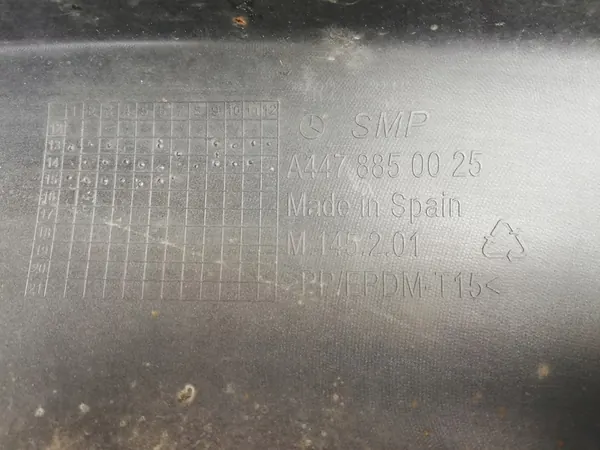 Parachoques delantero Mercedes Vito 447 image 5