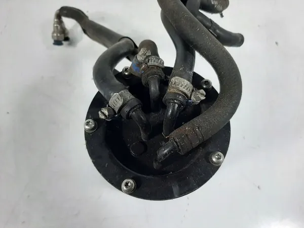 PASSAT B6 2.0TDI Polttoainesuodatinrakenne 3C0127400A image 5