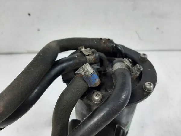 PASSAT B6 2.0TDI Polttoainesuodatinrakenne 3C0127400A image 8