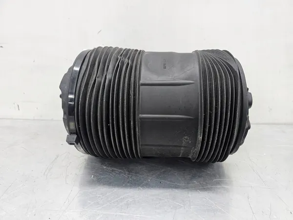 AUDI A6 C8 4K Amortisseur Air Arrière Droit 4K0616002E image 3