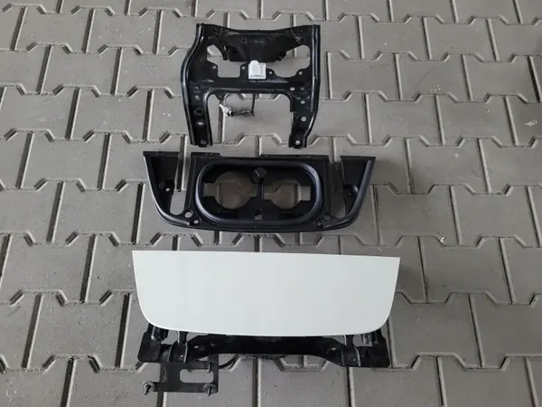 OEM OBUDOWA POKRYWA GNIAZDA LADOWANIA LAKIER XDF NISSAN LEAF II ZE1 XXX image 2