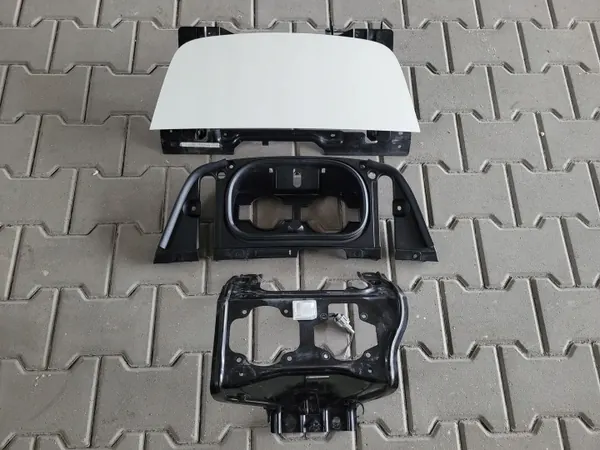 OEM OBUDOWA POKRYWA GNIAZDA LADOWANIA LAKIER XDF NISSAN LEAF II ZE1 XXX image 3
