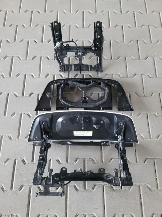 OEM OBUDOWA POKRYWA GNIAZDA LADOWANIA LAKIER XDF NISSAN LEAF II ZE1 XXX image 4