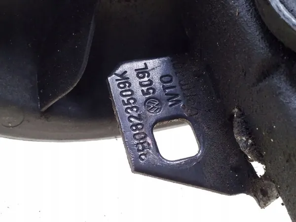 Volkswagen OE 3B0823509K Konepeltilukko - Käytetty image 3