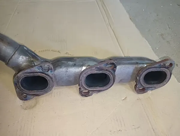 Coletor de escape Mercedes 350 CDI V6 image 3