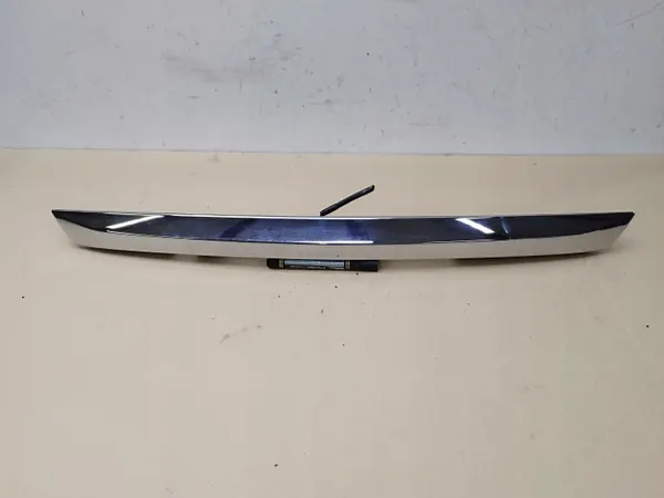 OEM Krominen Kahvansuojus Toyota Avensis T27 Sedanille image 2