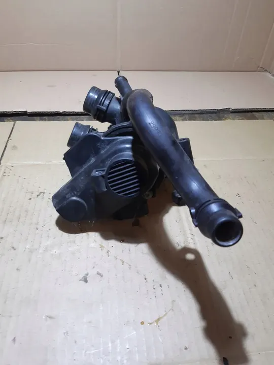 Vattenpump AUDI A5 8T 2.0 TFSI 06J121026L image 10
