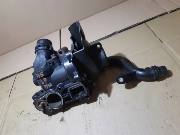 Vattenpump AUDI A5 8T 2.0 TFSI 06J121026L image 2
