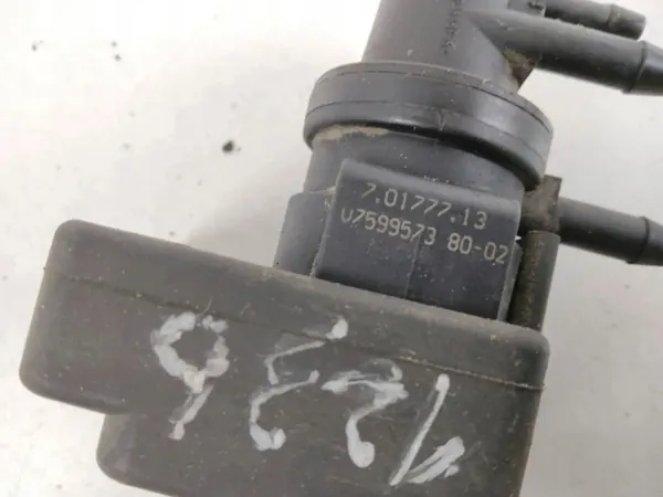 Válvula de vacío Peugeot OEM V7599573 para RCZ 1.6 THP image 3