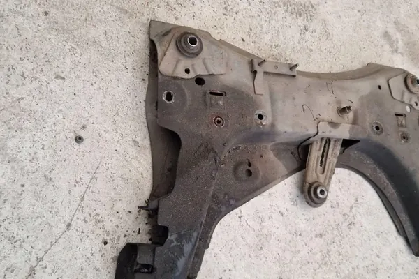 Slitte anteriori NISSAN NOTE (E11, NE11) 1.46L Diesel image 6