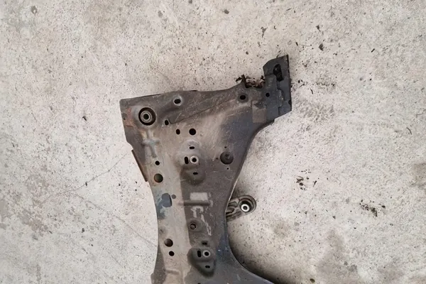 Slitte anteriori NISSAN NOTE (E11, NE11) 1.46L Diesel image 7