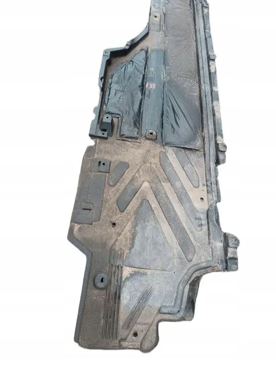 MERCEDES CLASE C W 205 PROTECCIÓN BAJO DERECHA A2056842000 image 2