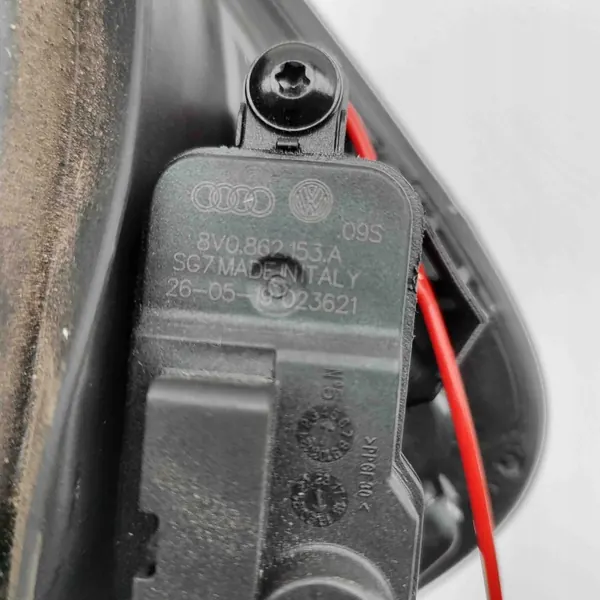 Polttoainesäiliön kansi OEM 8V4809906 Audi A3 Sportback image 9