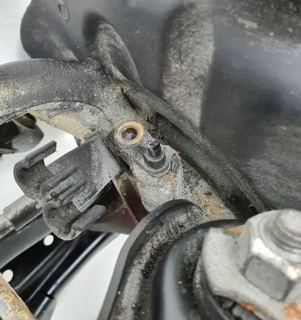 W209 Hinterachsschwinge - Gebrauchtes Mercedes-Benz OE image 4