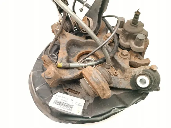 BMW Taka pyörännavan OEM 0000019773 - Käytetty image 10
