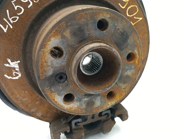 BMW Taka pyörännavan OEM 0000019773 - Käytetty image 6