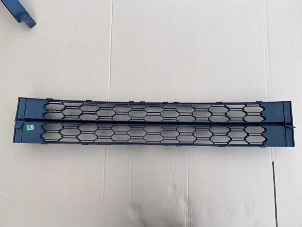 Griglia Paraurti Anteriore SKODA OCTAVIA III 5E0853677J image 7