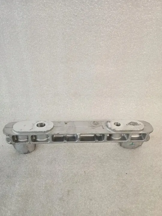 Volvo Motorlager OEM 32137504 linke Seite image 2