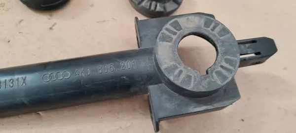 A6 C8 4K Kylarfäste 4K0805201 A7 4K image 4