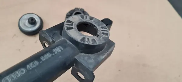 A6 C8 4K Kylarfäste 4K0805201 A7 4K image 8