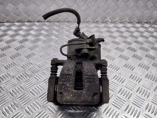 Jarrupuristin OEM Taka-Vasen VW Passat B6 2.0 TDI image 2