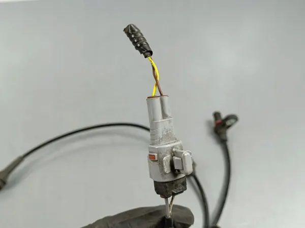 Sensor ABS Suzuki Vitara OEM 170907 - Traseiro image 4