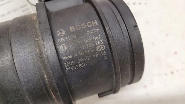 Ilmamassamittari BMW 1 (E87) 2.0L diesel 2010 OEM image 4