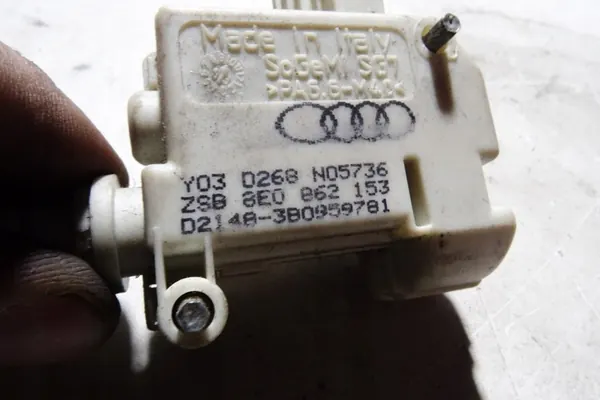 Bränsletankmotor AUDI A4 1.9L Diesel 8E0862153 image 3