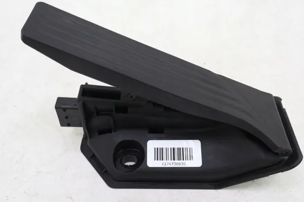 Maserati Grecale gaspedal OEM 06701567520 image 6