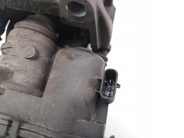 Pinça de travão traseira Mercedes-Benz A-Class OEM A2464232298R image 6