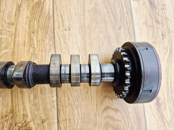 Audi A4 B6 2.0 Kamaxel OEM 06B109088A - Begagnad image 5
