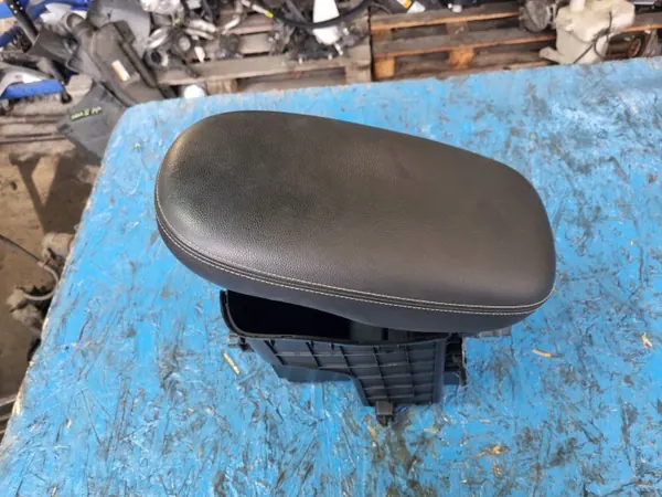 Kia Soul 2 Armsteun OEM SOUL 2 PODŁOKIETNIK 13-19 image 4