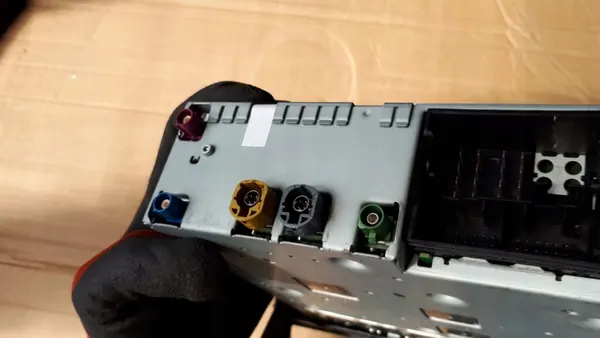Audi MMI-yksikkö OEM 8R1035746G SQ5 Q5:lle image 7