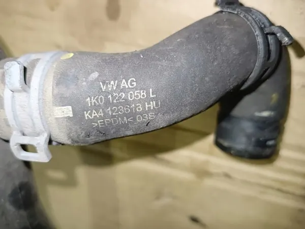 Wasserschläuche mit Thermostatgehäuse VW SEAT SKODA 1.6 TDI OEM image 6