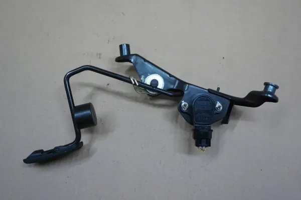 Pédale d'accélérateur OEM 89281-33010 pour Toyota RAV4 II image 4