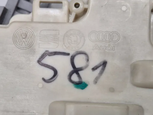 Framvänster Dörrlås AUDI A3 A4 image 7