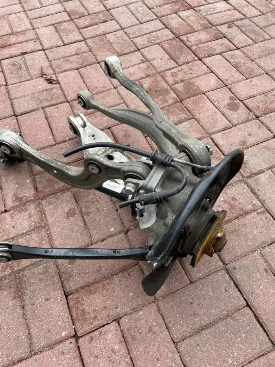 Suspensão pneumática traseira esquerda OEM 4M0505431AF Audi Q7 Q8 image 5