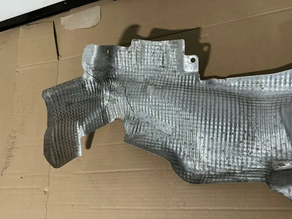 Escudo térmico OEM Mercedes Citan W420, Kangoo IV image 3