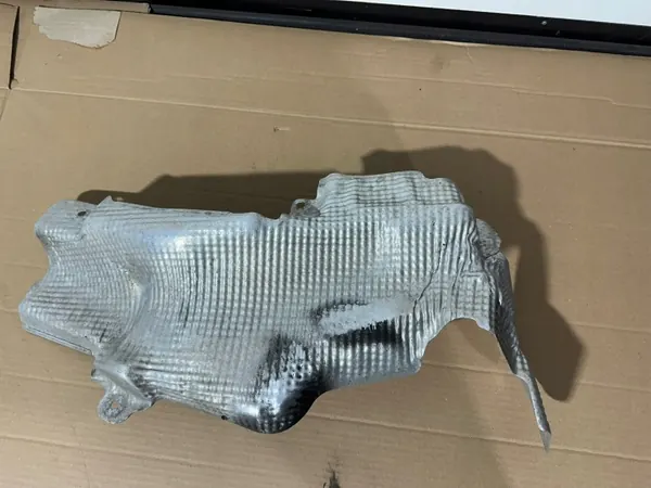 Escudo térmico OEM Mercedes Citan W420, Kangoo IV image 5
