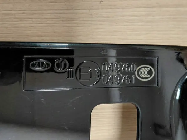 KIA STINGER Cache Bas Miroir Gauche avec Caméra image 3