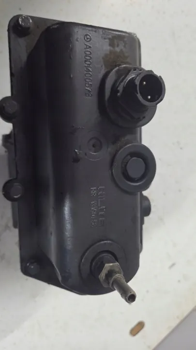 AdBlue-pumpun moduuli OEM 0001400578 Mercedes-rekoille image 3