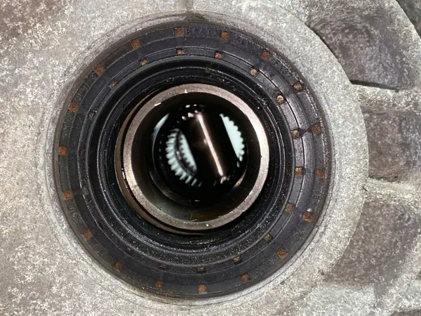 Jeep bakdifferential P68378937AB för Grand Cherokee 2022 image 3