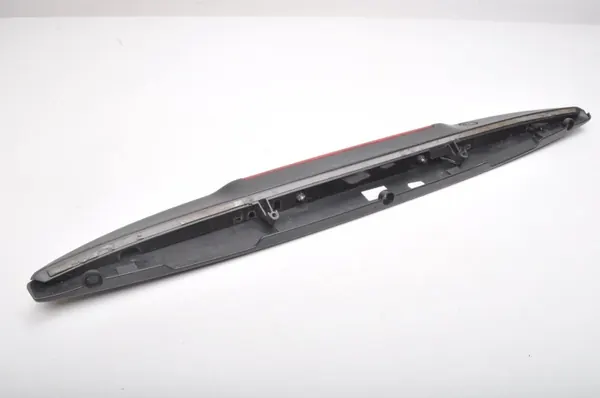 Spoiler Volvo C30 OEM 30674244 - Estado Usado image 5