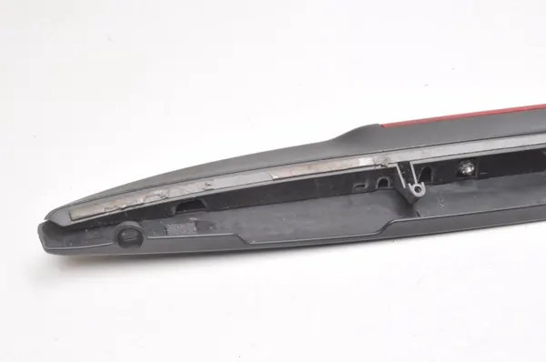 Spoiler Volvo C30 OEM 30674244 - Estado Usado image 6
